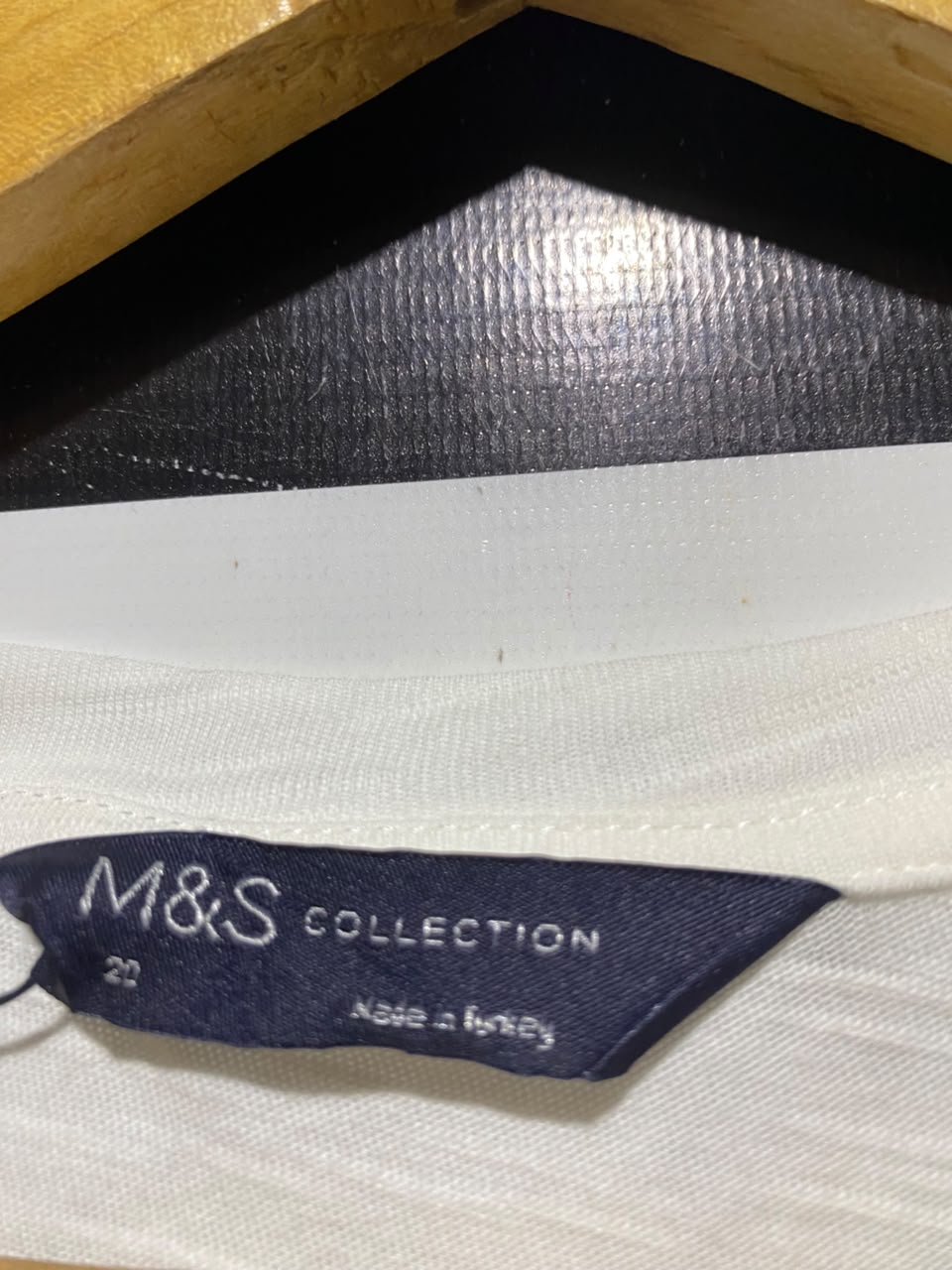 M&S |XL| BUST 25| B50| WHITE SLUB COTTON "LOVE" FLORAL GRAPHIC T-SHIRT