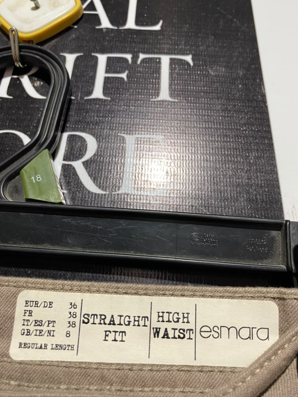 ESMARA |S| WAIST 27| B50| TAN HIGH-RISE STRAIGHT-LEG JEANS