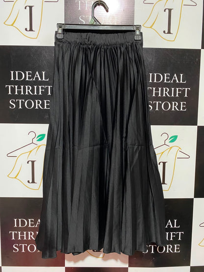 NEW LOOK |XS| WAIST 24| B50| BLACK PLEATED GEORGETTE MAXI SKIRT