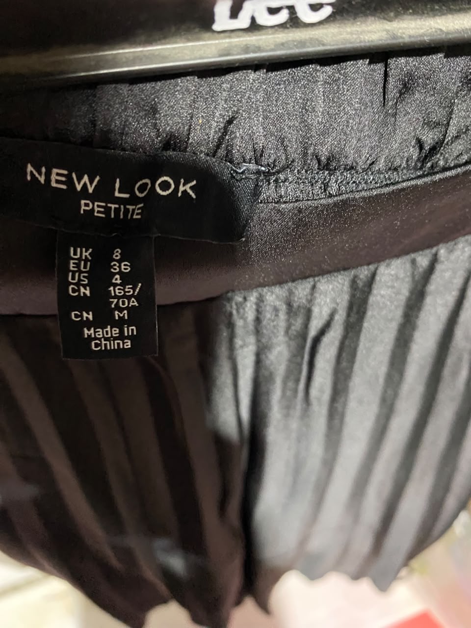 NEW LOOK |XS| WAIST 24| B50| BLACK PLEATED GEORGETTE MAXI SKIRT
