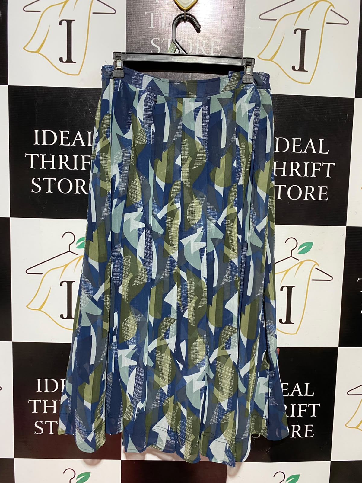 NEXT |L| WAIST 30| B50| BLUE AND GREEN GEOMETRIC PLEATED MIDI SKIRT