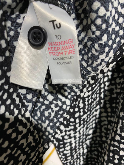 TU WOMAN |M| BUST 22| A2| BLACK AND WHITE GEOMETRIC GRID PRINT FRONT TIE CROPPED BUTTON-DOWN SHIRT