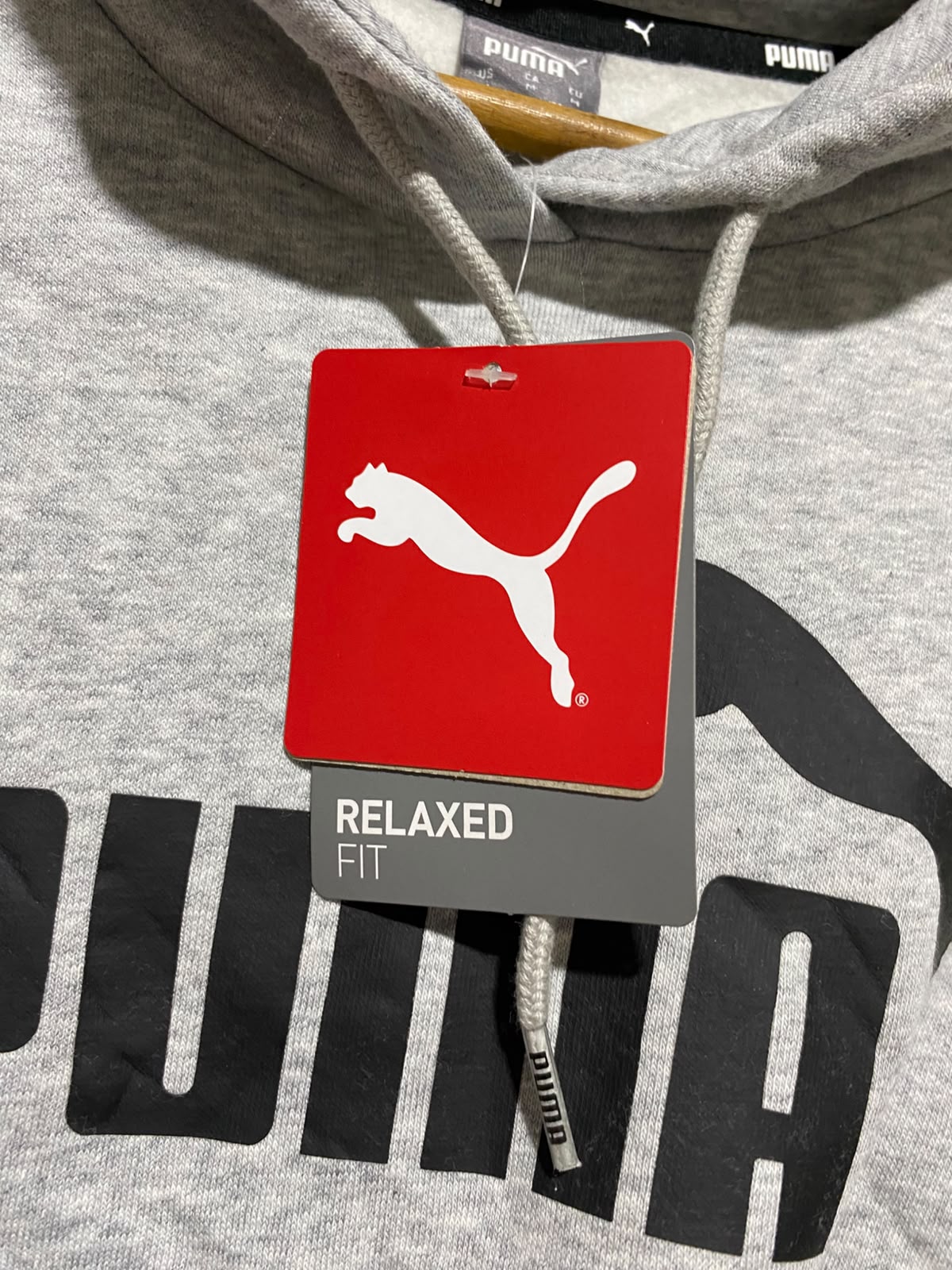 PUMA |M| BUST 23| A2| GREY ESSENTIALS RELAXED FIT CROPPED PULLOVER HOODIE SWEATSHIRT