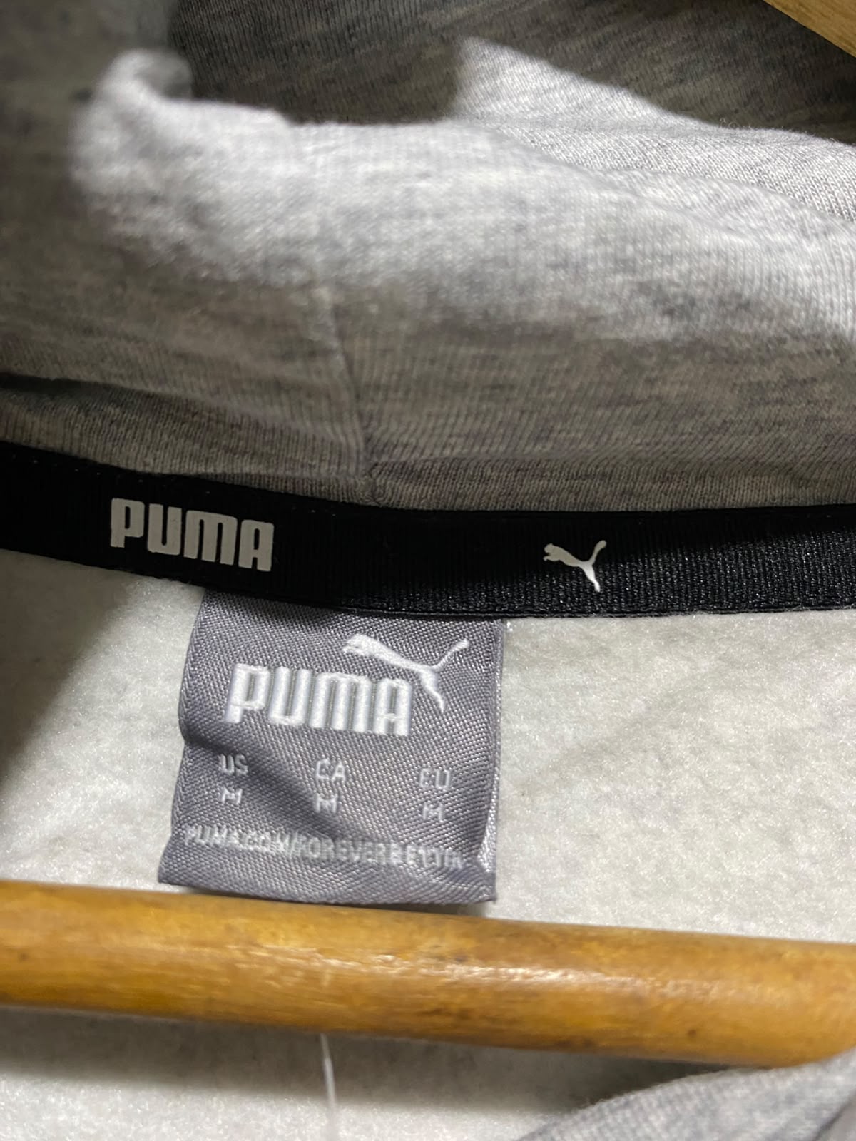 PUMA |M| BUST 23| A2| GREY ESSENTIALS RELAXED FIT CROPPED PULLOVER HOODIE SWEATSHIRT