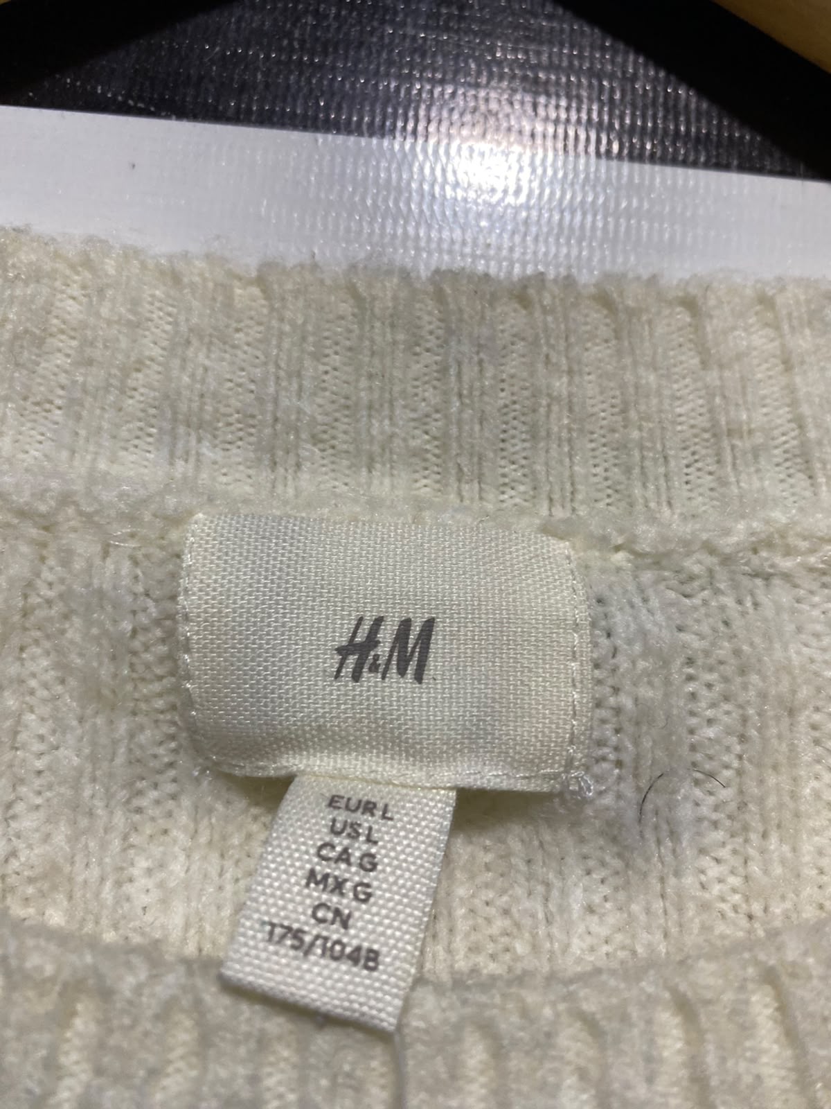 H&M |L| BUST 25| A2| CREAM AND TAUPE STRIPED CREWNECK KNIT SWEATER PULLOVER
