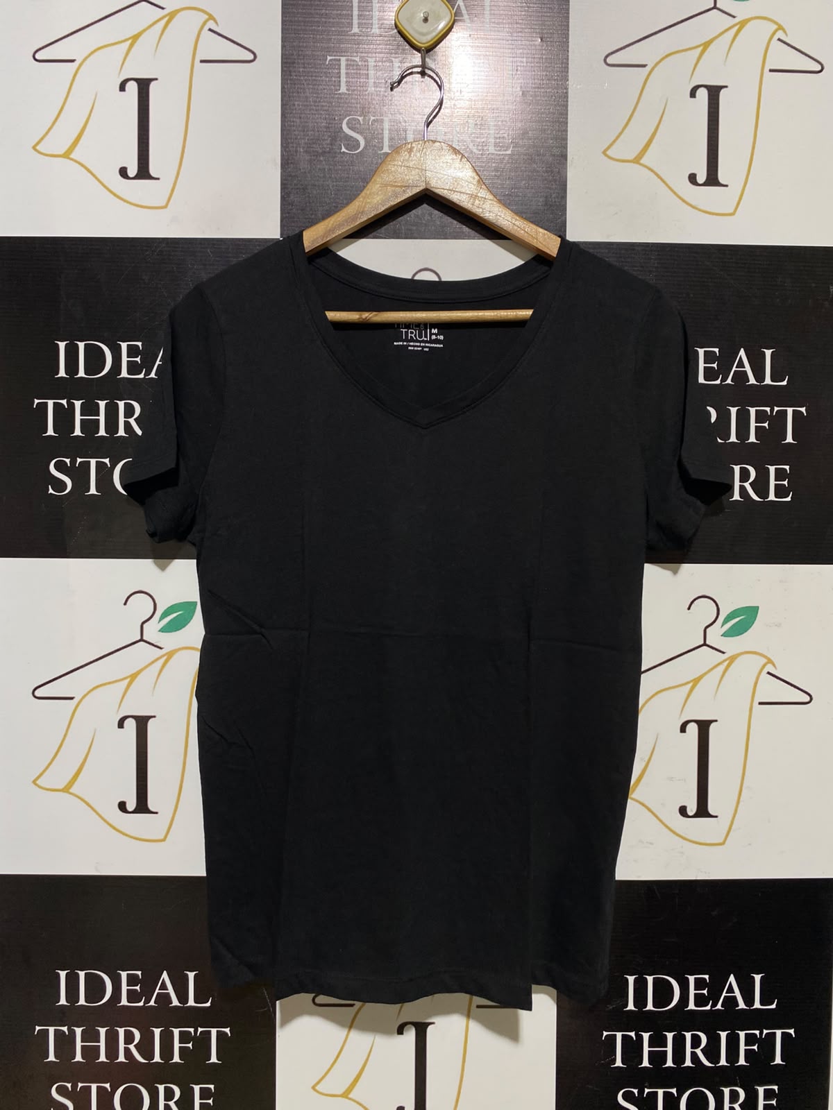 TIME AND TRU |M| BUST 19| A1| BLACK SHORT SLEEVE V-NECK T-SHIRT,