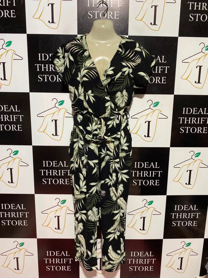 PRINCIPLE PETITE |S| BUST 16| A1| CHIC BLACK AND GREEN TROPICAL LEAF PRINT V-NECK JUMPSUIT WITH MATCHING BELT