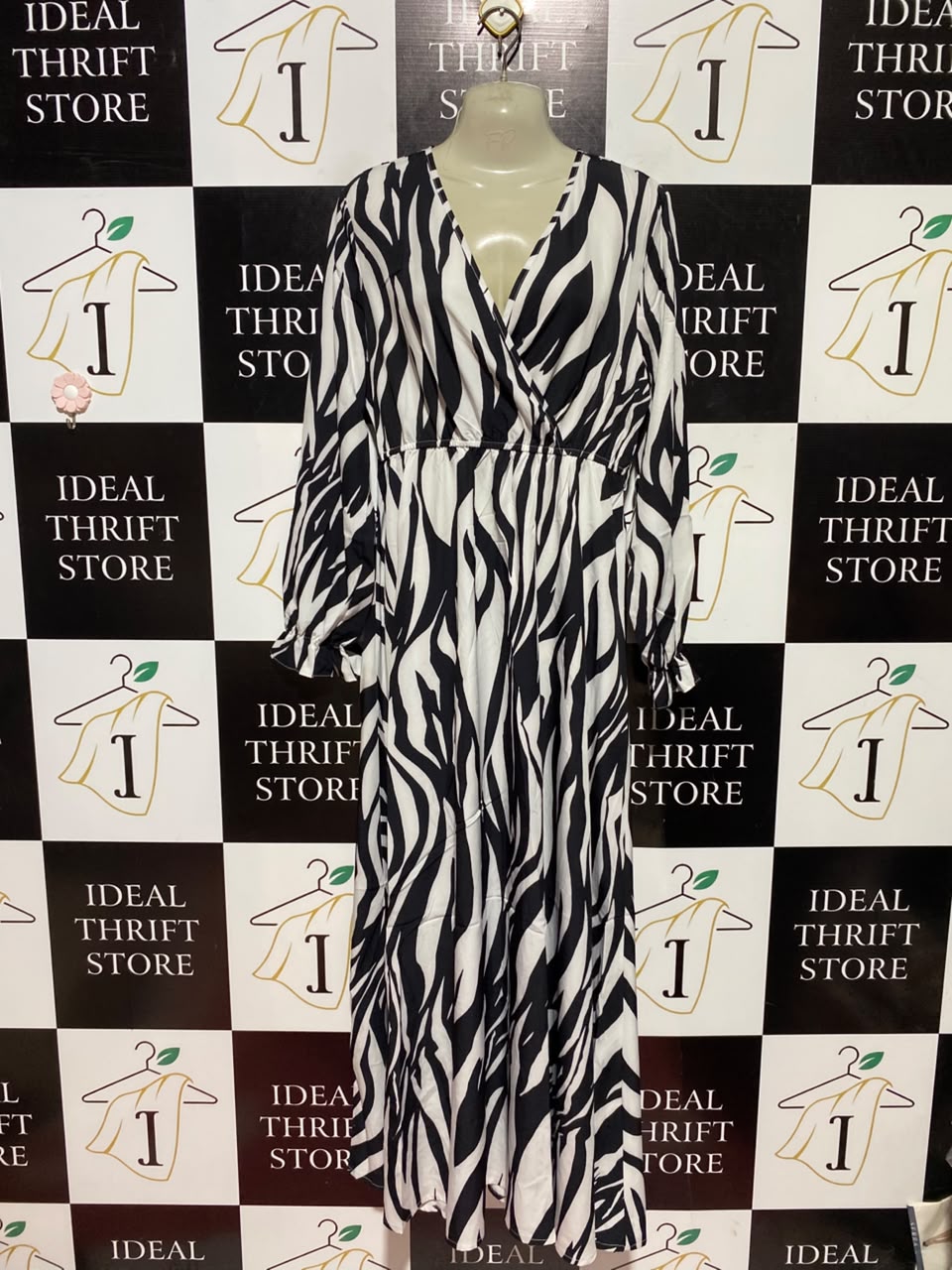 SHEIN |L| BUST 19| A1| BLACK AND WHITE ZEBRA STRIPE PRINT SURPLICE V-NECK MAXI DRESS WITH RUFFLED SLEEVES