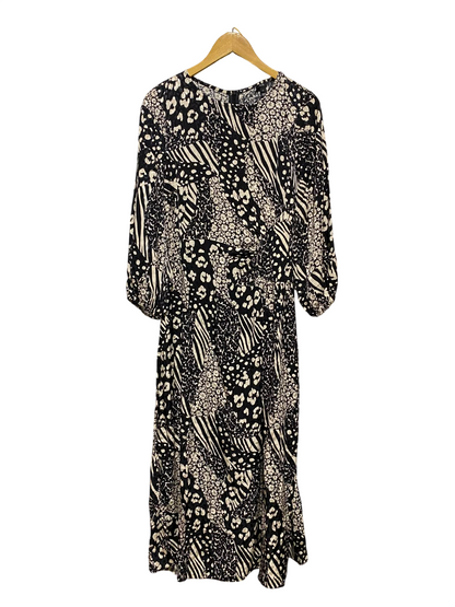 RIVER ISLAND |M| BUST 18| A3| MONOCHROME MIXED ANIMAL AND PATCHWORK PRINT MIDI DRESS
