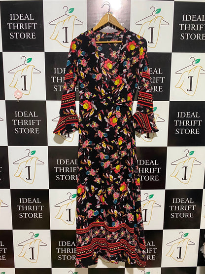 JEUVRE |M| BUST 17| A3| BOLD BOHEMIAN FLORAL WRAP MIDI DRESS WITH BELL SLEEVES