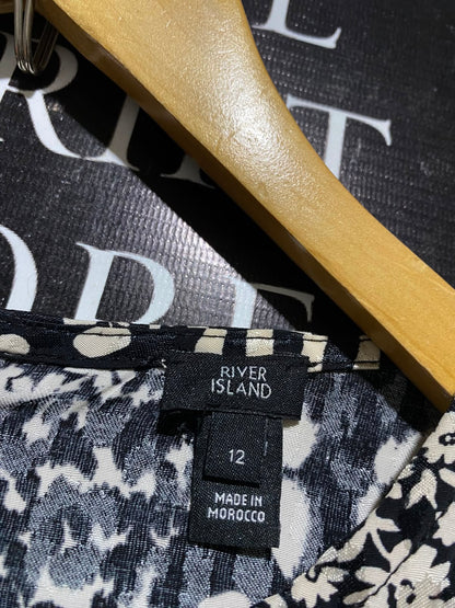RIVER ISLAND |M| BUST 18| A3| MONOCHROME MIXED ANIMAL AND PATCHWORK PRINT MIDI DRESS