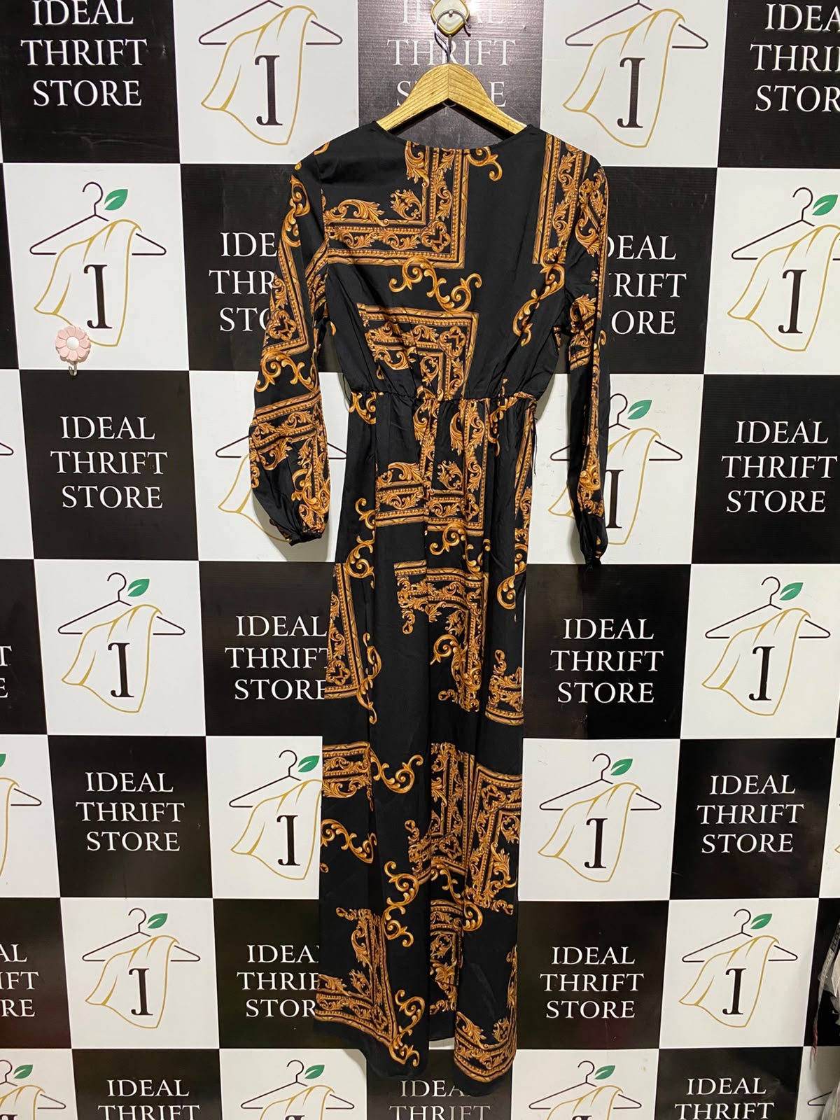 SHEIN |XS| BUST 17| A3| LUXURIOUS BLACK AND GOLD BAROQUE PRINT V-NECK MAXI DRESS