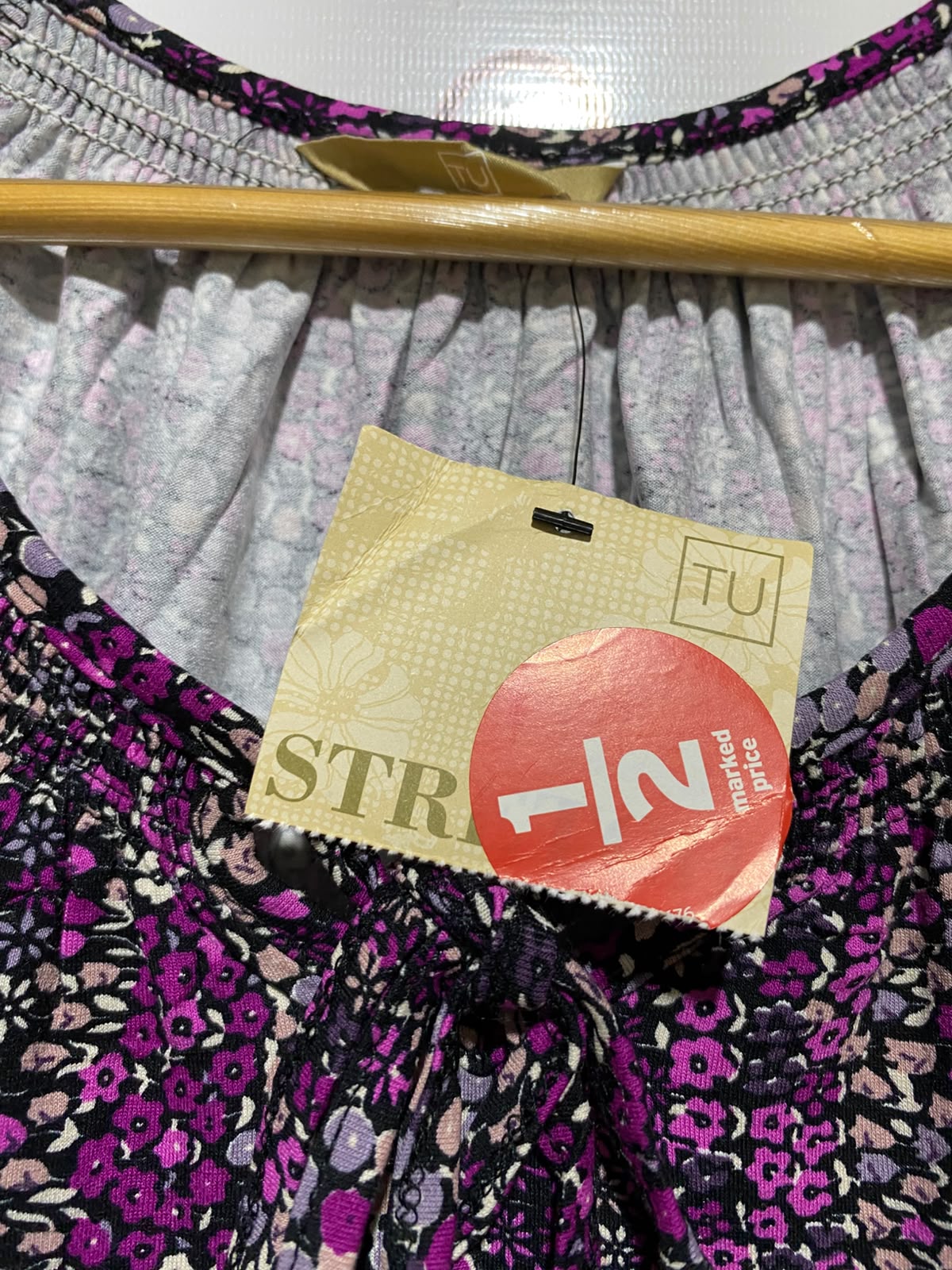 TU |M| BUST 17| A2| VIBRANT PURPLE DITSY FLORAL PRINT SHORT SLEEVE PEASANT TOP
