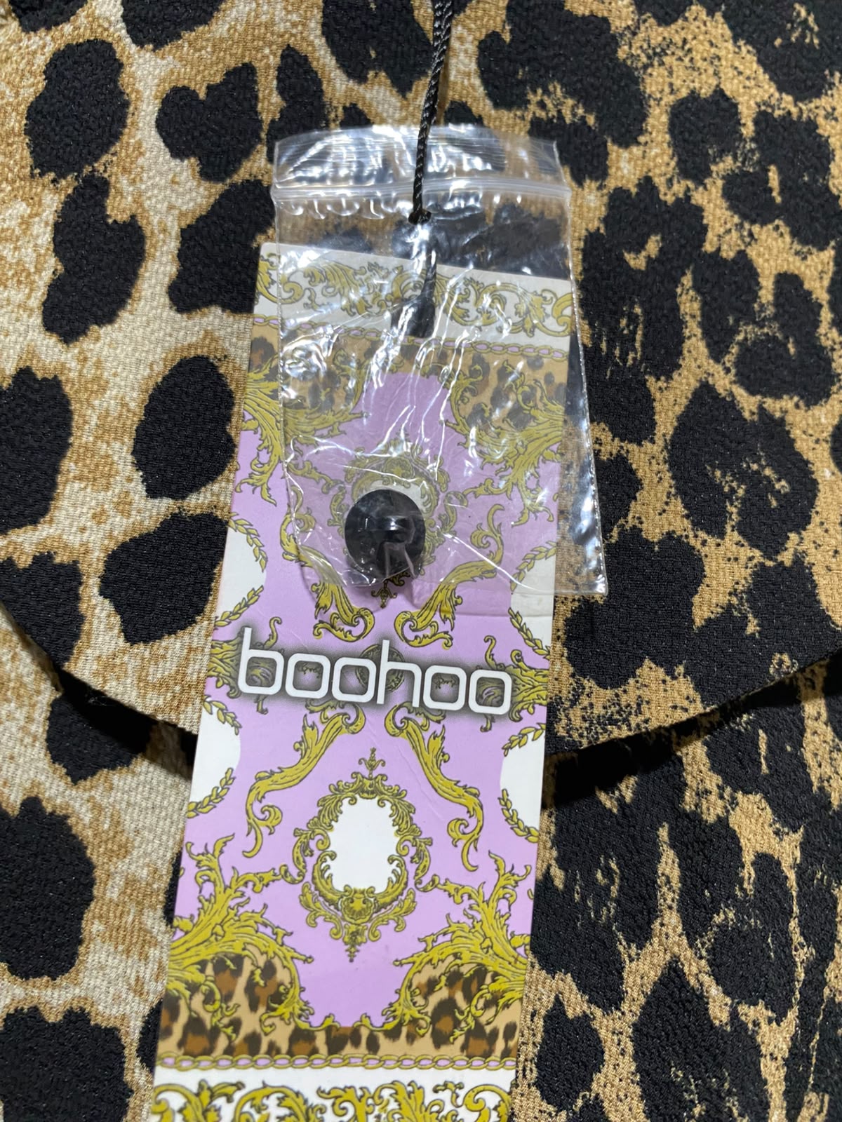 BOOHOO |XL| BUST 22| A2| BOLD LEOPARD PRINT BLOUSE WITH OVERSIZED PETER PAN COLLAR