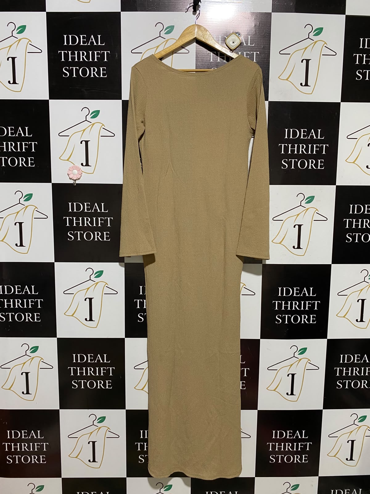 PRETTYLITTLE THING |M| BUST 18| A2| CHIC TAN WAFFLE-KNIT LONG SLEEVE MAXI BODYCON DRESS