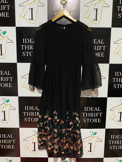 |S| BUST 15| A2| ELEGANT BLACK SWISS DOT MIDI DRESS WITH EMBROIDERED FLORAL HEM AND SMOCKED BODICE