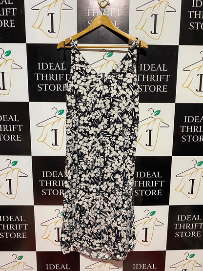 PRIMARK |M| BUST 18| A2| BLACK AND WHITE FLORAL V-NECK SPAGHETTI STRAP MIDI SLIP DRESS WITH SIDE SLIT