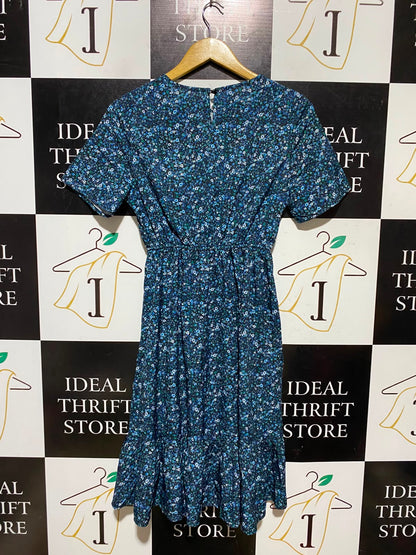 BOTURE |XS| BUST 16| A4| BLUE DITSY FLORAL SHORT SLEEVE CINCHED WAIST MIDI DRESS