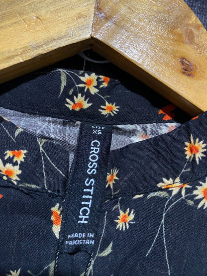 CROSS STITCH |XS| BUST 18| A4| BLACK FLORAL PRINTED KURTI WITH EMBROIDERED PEARL SLEEVES