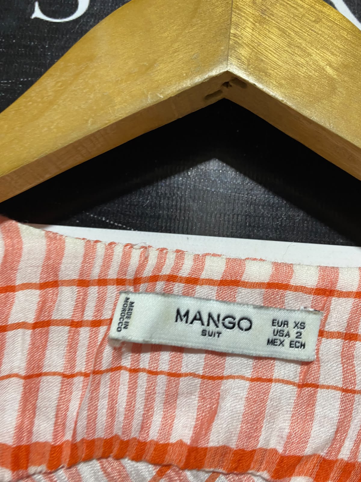 MANGO |XS| BUST FREE| A4| ORANGE AND WHITE PLAID SHORT SLEEVE HI-LOW BLOUSE