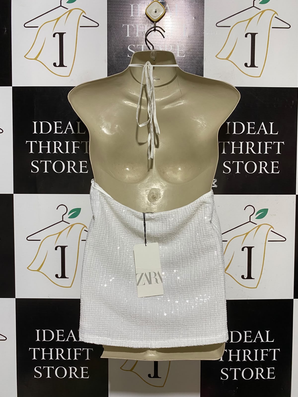 ZARA |M| BUST 15| A3| WHITE SEQUIN HALTER H neck BACKLESS PARTY CROP TANK TOP