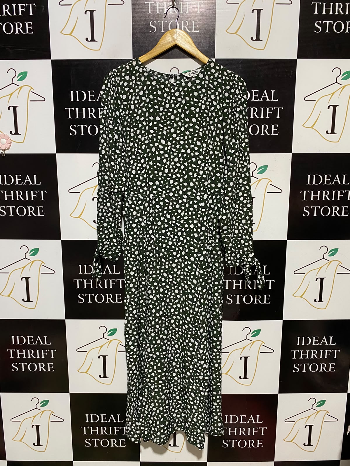 RO & ZO |M| BUST 18| A3| KHAKI GREEN DALMATIAN SPOT LONG SLEEVE TIE-CUFF MAXI DRESS