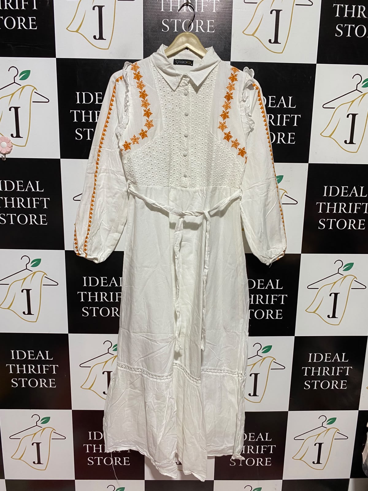 FASHION FOX |M| BUST 18| A3| WHITE BRODERIE ANGLAISE EMBROIDERED BUTTON-FRONT MAXI DRESS WITH TIE WAIST