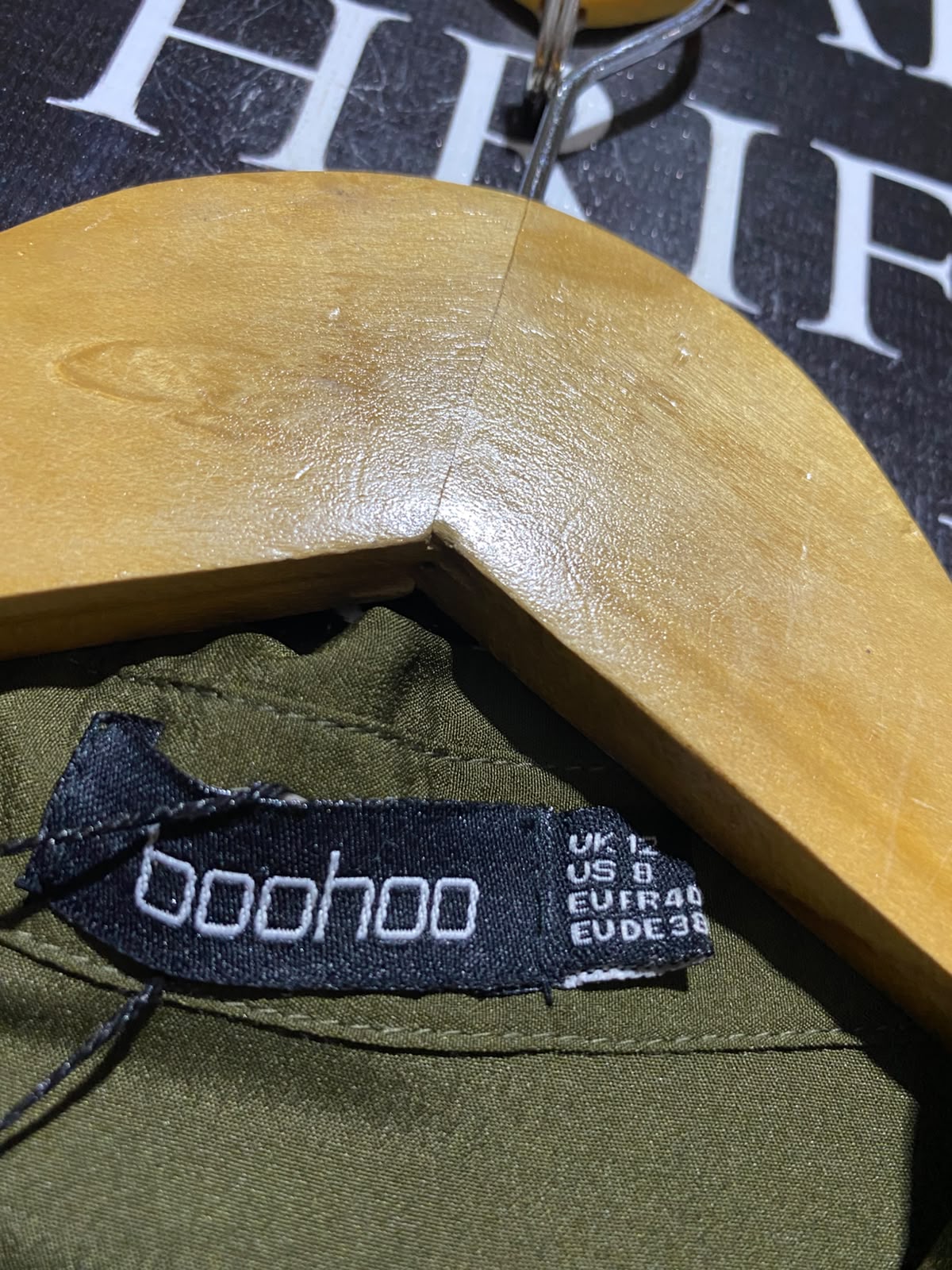 BOOHOO |L| BUST 21| A3| OLIVE GREEN SATIN UTILITY BUTTON-FRONT MAXI SHIRT DRESS