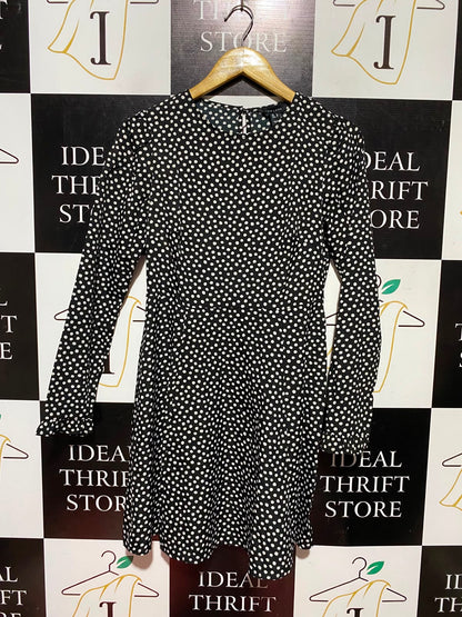 NEW LOOK |S| BUST 17| A3| BLACK AND WHITE POLKA DOT LONG SLEEVE MINI SKATER DRESS
