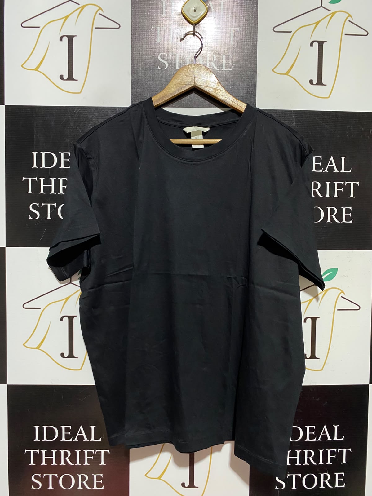 H&M |XL| BUST 25| A3| CLASSIC BLACK CREWNECK SHORT SLEEVE RELAXED FIT T-SHIRT