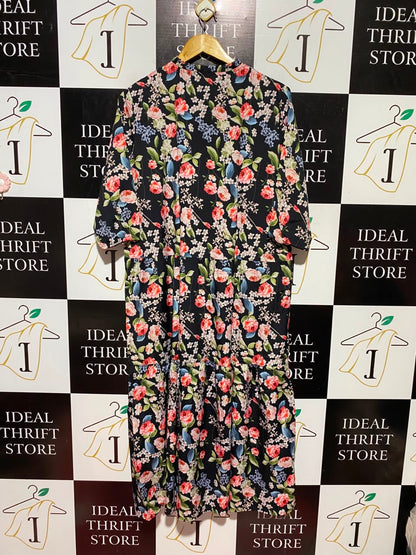 |XL| BUST 21| A3| BLACK MULTICOLOR ROSE FLORAL TIERED MAXI DRESS WITH TIE-NECK