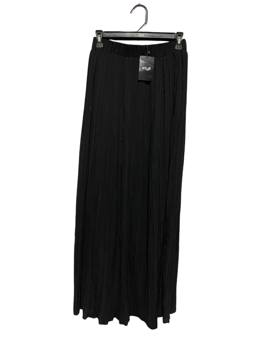 STYLI |XS| WAIST 24| A4| CLASSIC BLACK STYLI PLEATED MAXI SKIRT