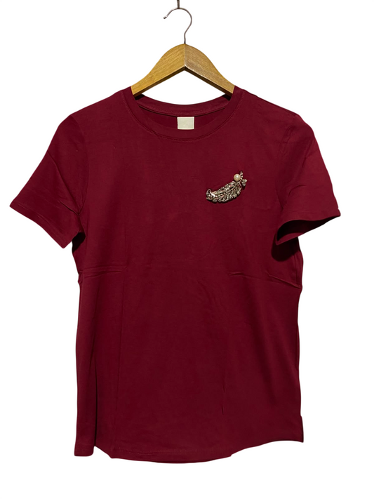 H&M |S| BUST 17| A4| PREMIUM MAROON TEE WITH DECORATIVE BROOCH