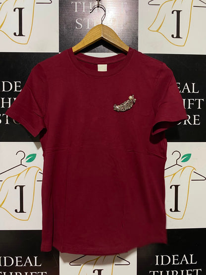 H&M |S| BUST 17| A4| PREMIUM MAROON TEE WITH DECORATIVE BROOCH