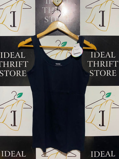 NUTMEG |S| BUST 15| A4| ESSENTIAL BLACK SCOOP-NECK TANK TOP