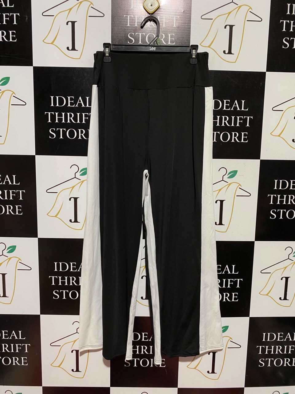 |XL| WAIST 30| A4| CHIC BLACK AND WHITE COLOR-BLOCKED TROUSERS