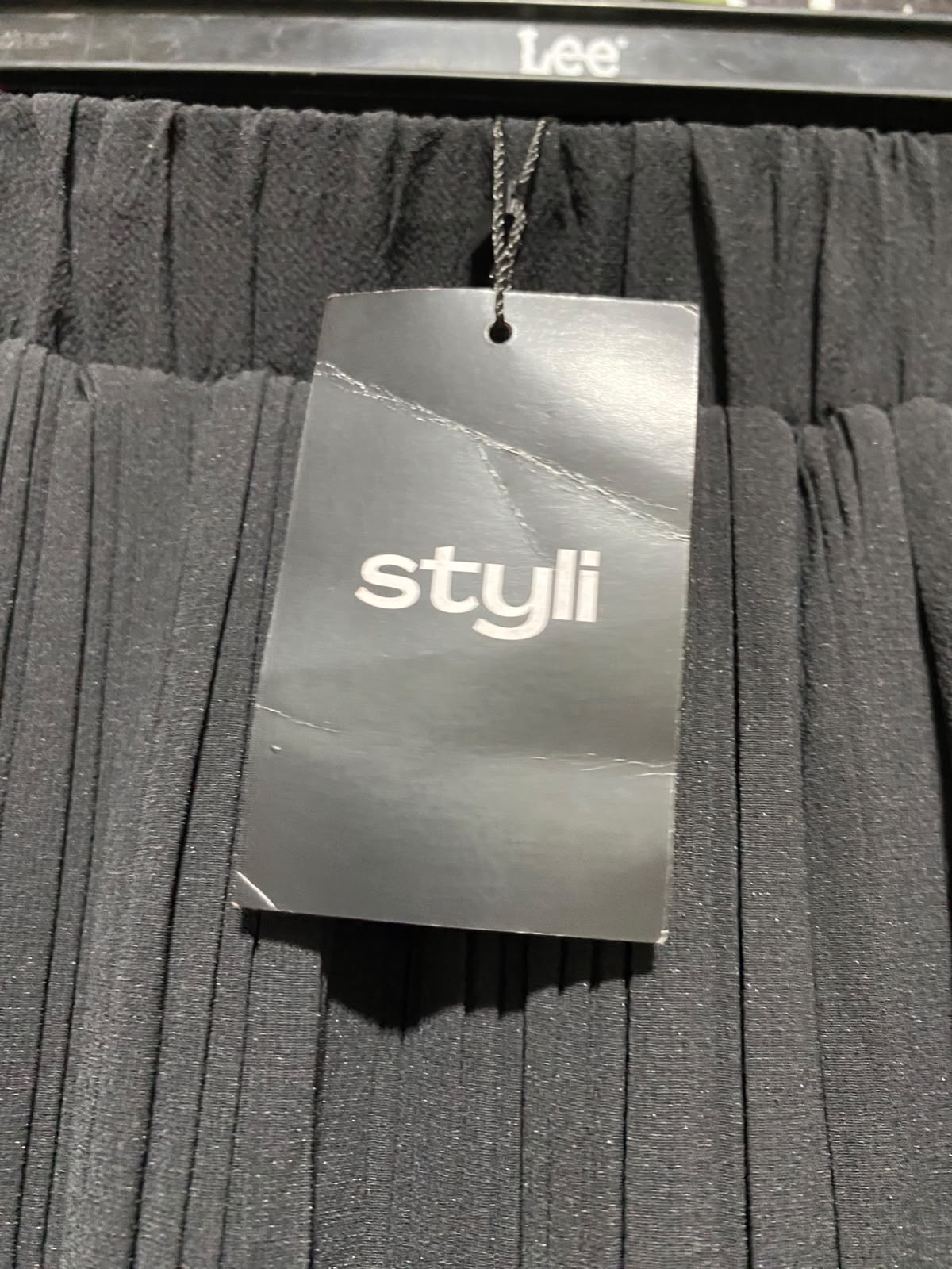 STYLI |XS| WAIST 24| A4| CLASSIC BLACK STYLI PLEATED MAXI SKIRT