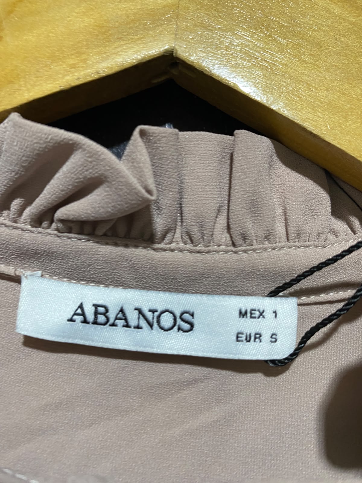 ABANOS |S| BUST 17| A4| ROMANTIC RUFFLED BLOUSE WITH KEYHOLE TIE