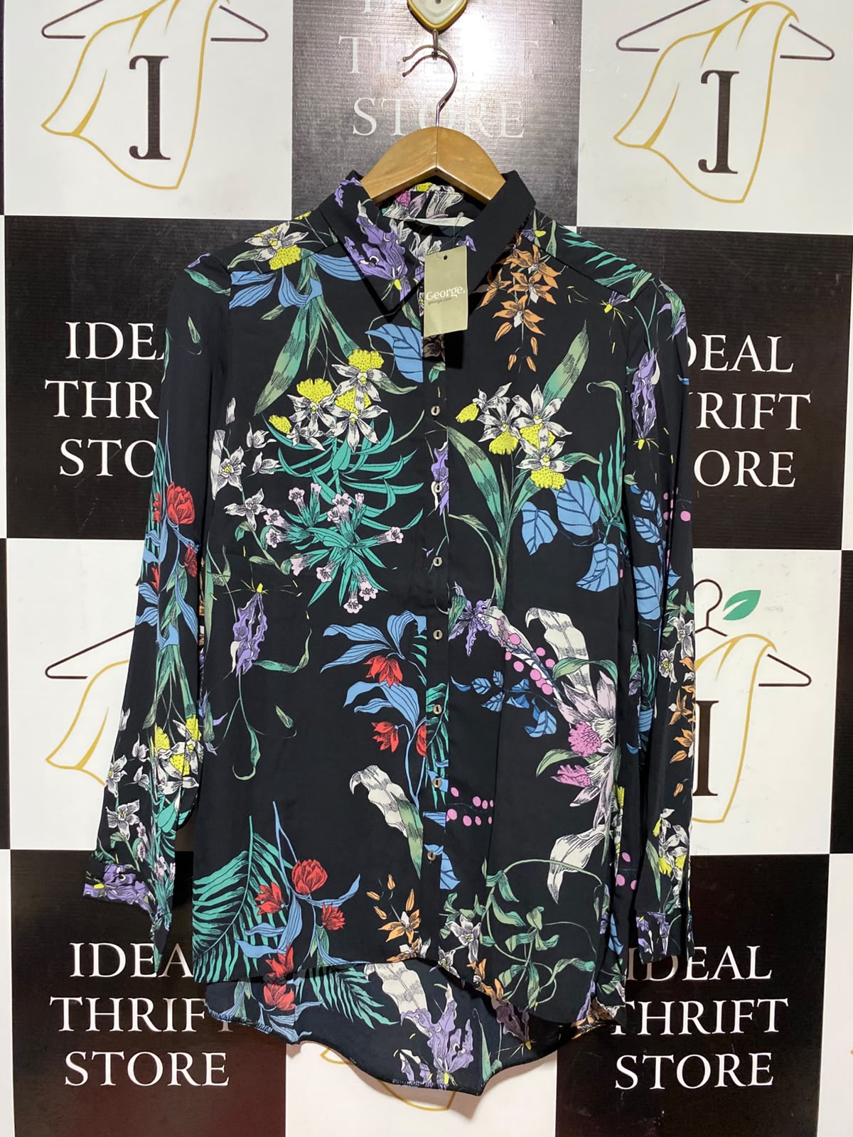 GEORGE |L| BUST 20| A4| CHIC BLACK FLORAL BUTTON-DOWN TOP