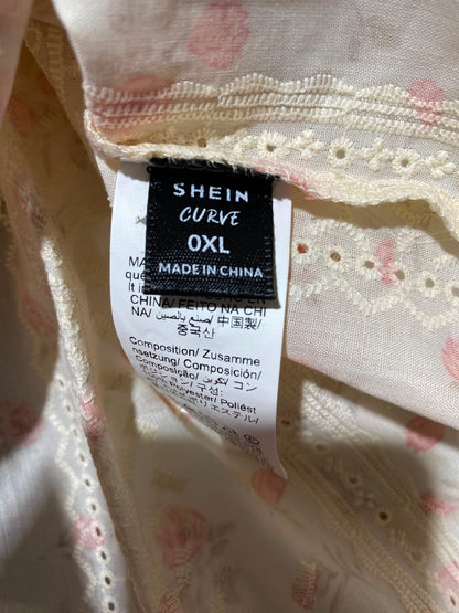 SHEIN CURVE |XS| BUST 22| A4| DELICATE FLORAL PRINT WITH ELEGANT LACE TRIM AND PUFF SLEEVES.
