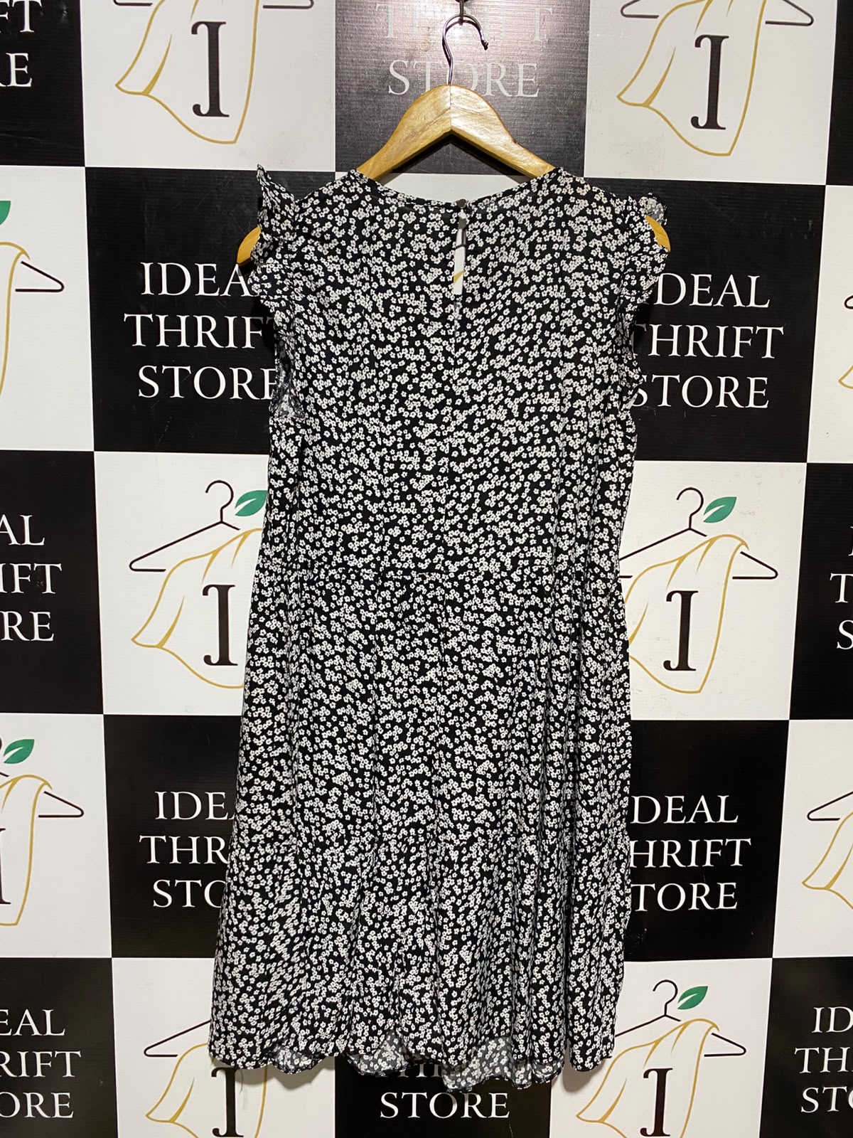 GEORGE |L| BUST 20| A4| CLASSIC BLACK AND WHITE FLORAL PRINT TIERED DRESS