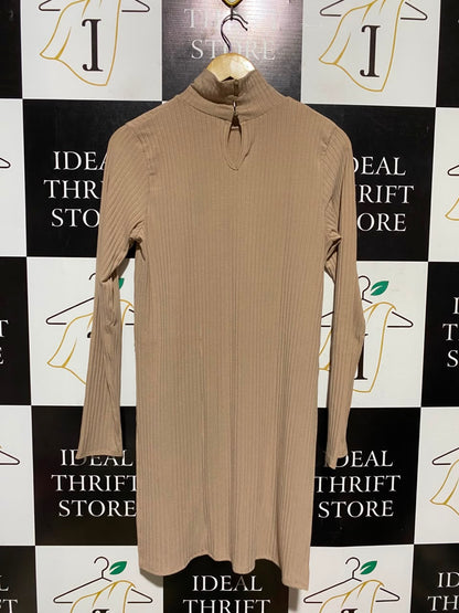 DOROTHY PERKINS |M| BUST 17| A4| ESSENTIAL BEIGE RIBBED TURTLENECK MIDI DRESS