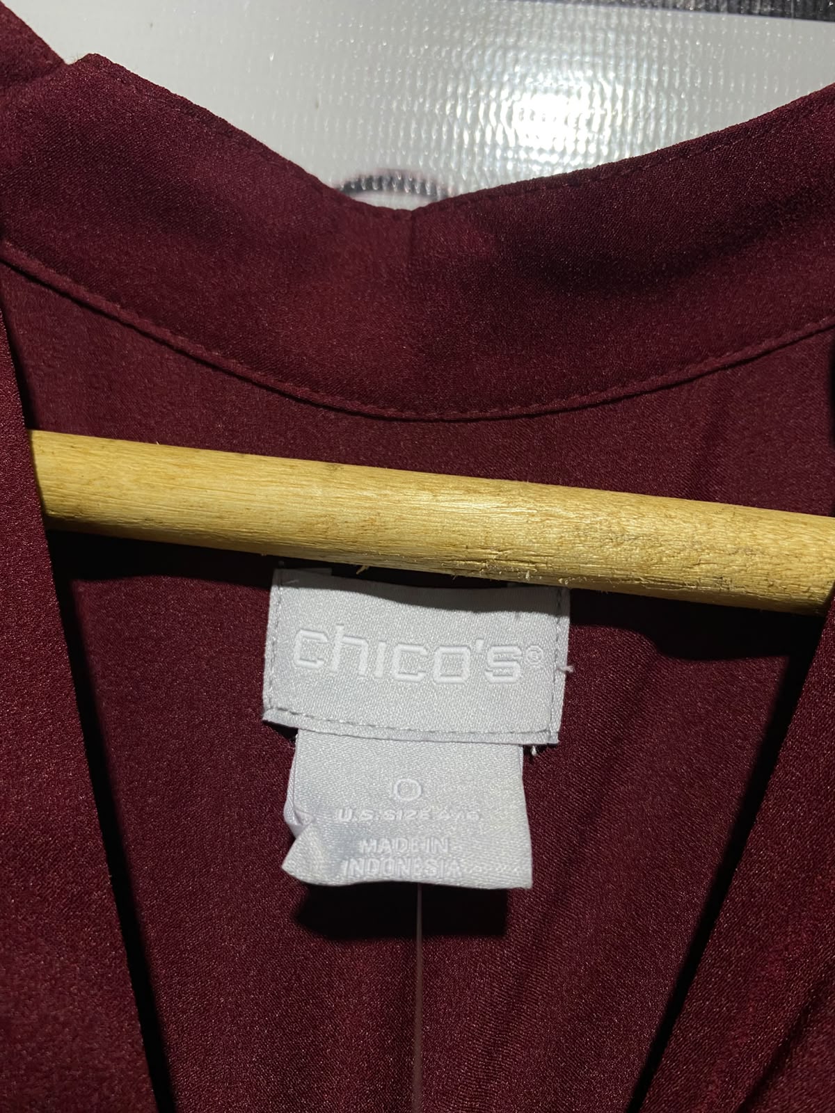 CHICOS |L| BUST 19| A5| WOMEN'S ELEGANT BURGUNDY LONG-SLEEVE BUTTON-UP TUNIC BLOUSE