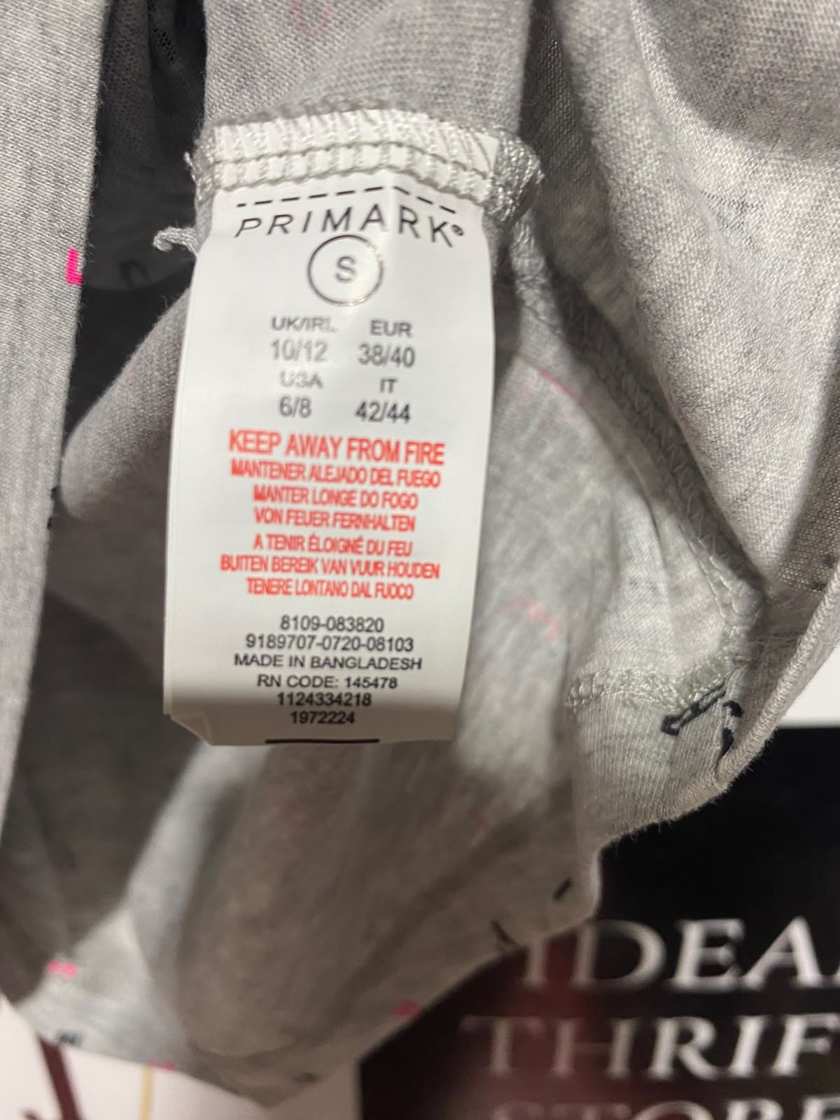 PRIMARK |S| BUST 18| A5| GREY HEATHER ALL-OVER LETTER PRINT SHORT-SLEEVE T-SHIRT