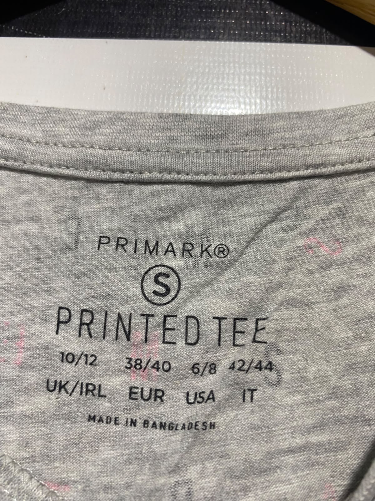 PRIMARK |S| BUST 18| A5| GREY HEATHER ALL-OVER LETTER PRINT SHORT-SLEEVE T-SHIRT