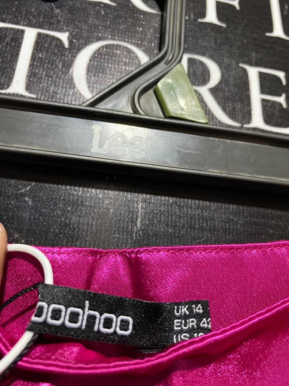 BOOHOO |L| WAIST 30| A5| HOT PINK SATIN HIGH-WAISTED MAXI SKIRT