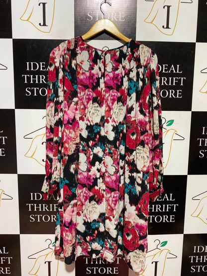 SOON |M| BUST 19| A5| VIBRANT FLORAL PRINT LONG-SLEEVE MINI DRESS - PLEATED SHIFT DRESS