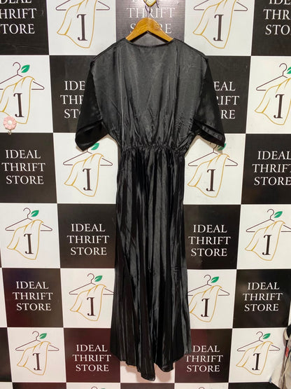 |M| BUST FREE| A5| SOLID BLACK SATIN WRAP V-NECK MAXI DRESS - PLEATED SHORT-SLEEVE EVENING DRESS