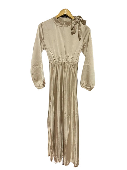 |M| BUST 17| A5| CHAMPAGNE GOLD SATIN HIGH-NECK MAXI DRESS - PLEATED TIE-NECK LONG-SLEEVE EVENING DRESS