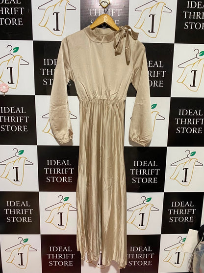 |M| BUST 17| A5| CHAMPAGNE GOLD SATIN HIGH-NECK MAXI DRESS - PLEATED TIE-NECK LONG-SLEEVE EVENING DRESS